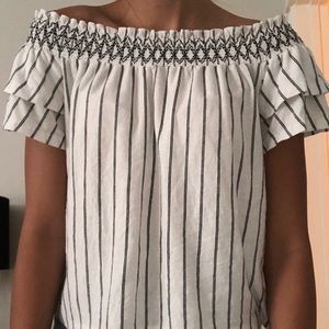 American Eagle t shirt